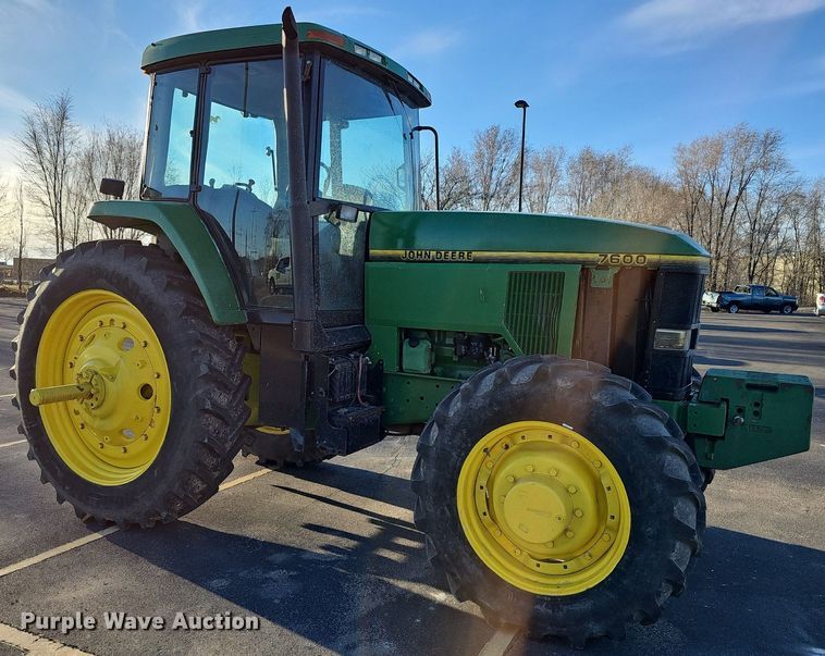 image for item DM1501 1993 John Deere  7600 MFWD tractor