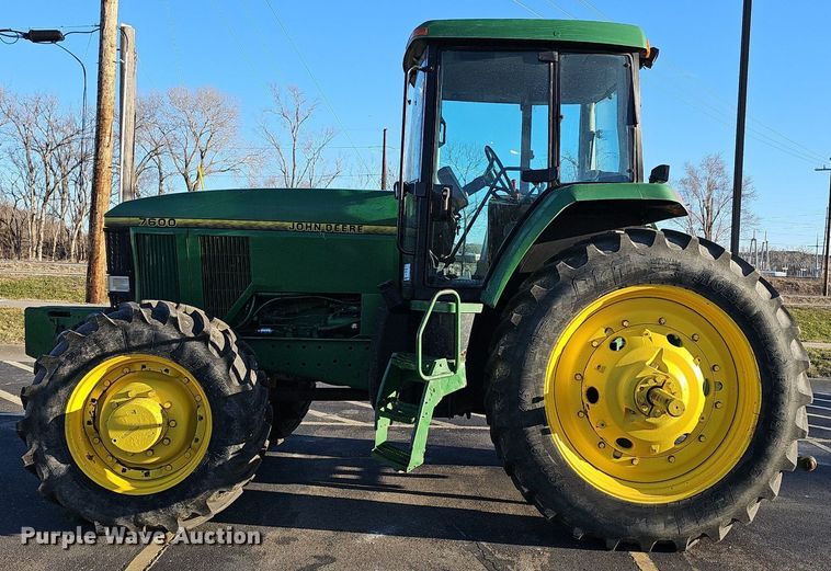 image for item DM1501 1993 John Deere  7600 MFWD tractor