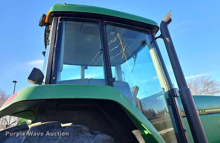 image for item DM1501 1993 John Deere  7600 MFWD tractor