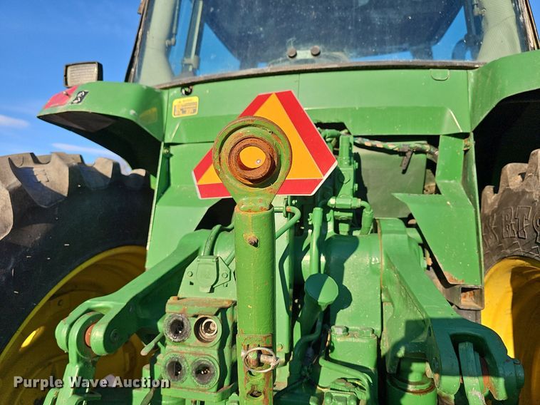 image for item DM1501 1993 John Deere  7600 MFWD tractor