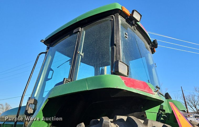 image for item DM1501 1993 John Deere  7600 MFWD tractor