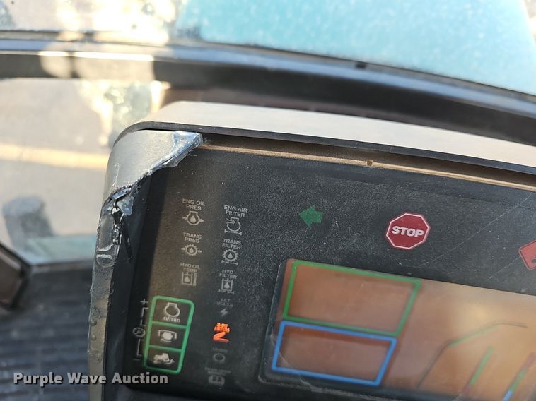 image for item DM1501 1993 John Deere  7600 MFWD tractor