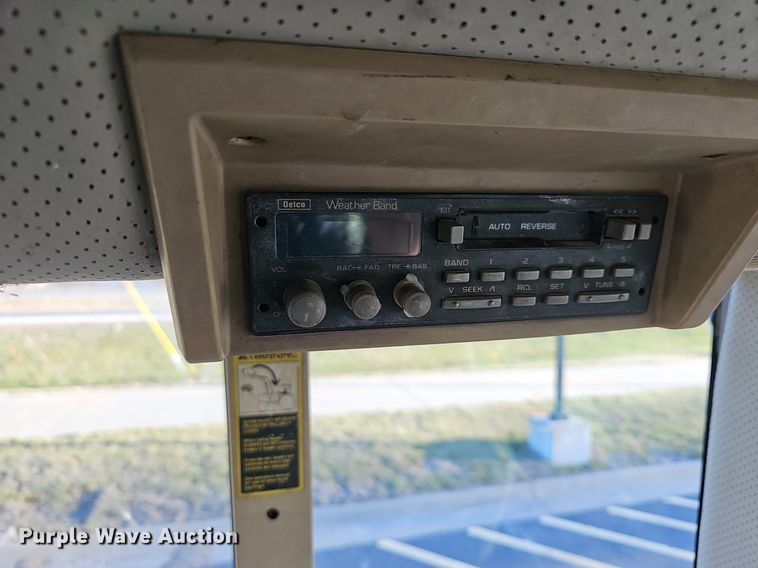 image for item DM1501 1993 John Deere  7600 MFWD tractor