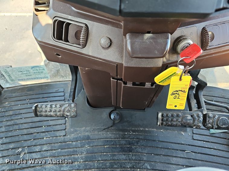 image for item DM1501 1993 John Deere  7600 MFWD tractor