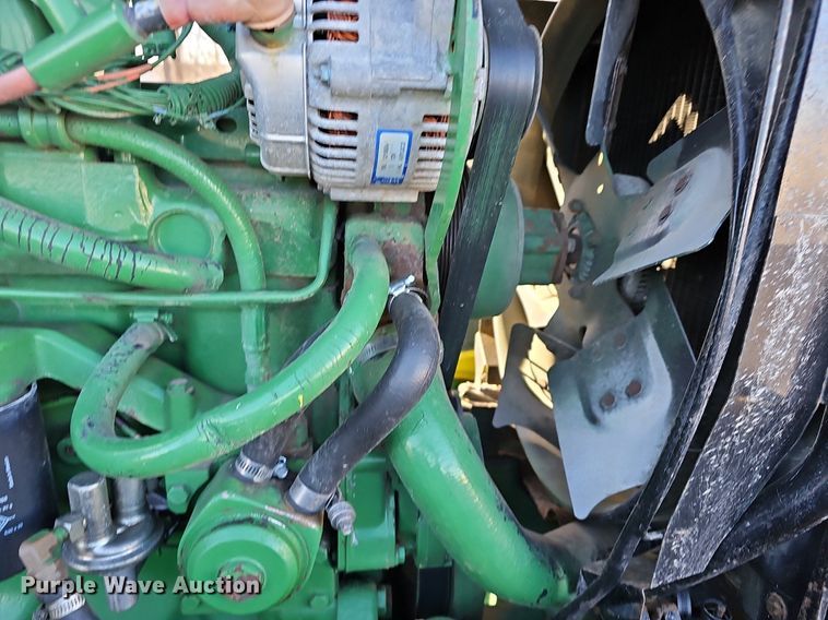 image for item DM1501 1993 John Deere  7600 MFWD tractor