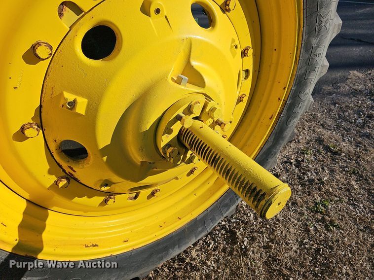 image for item DM1501 1993 John Deere  7600 MFWD tractor