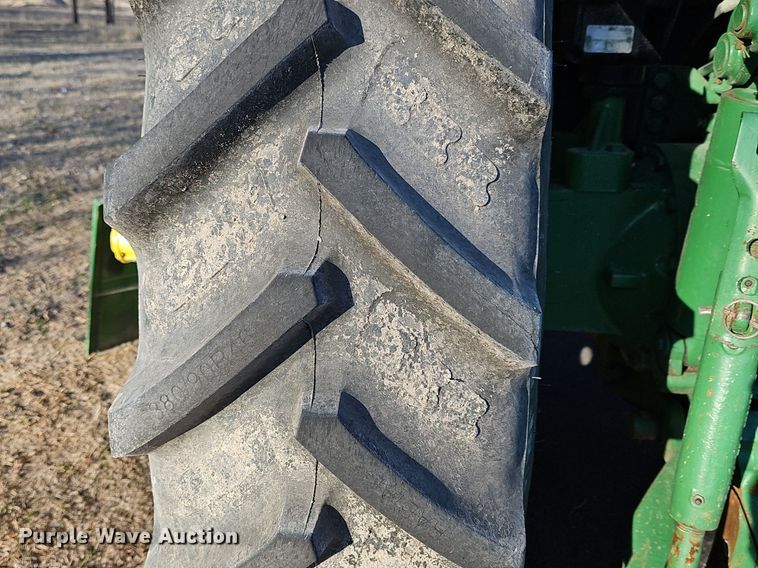 image for item DM1501 1993 John Deere  7600 MFWD tractor