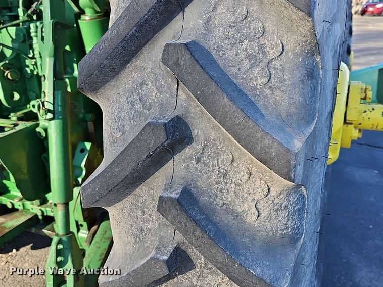 image for item DM1501 1993 John Deere  7600 MFWD tractor