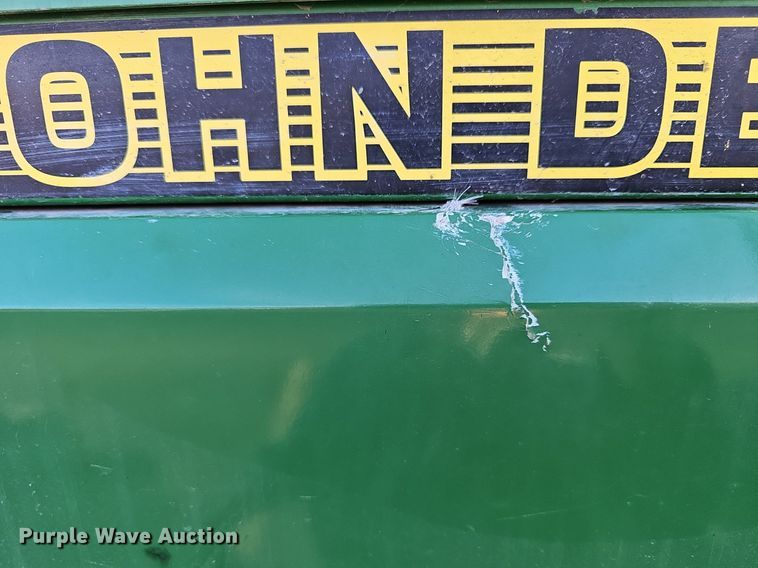 image for item DM1501 1993 John Deere  7600 MFWD tractor