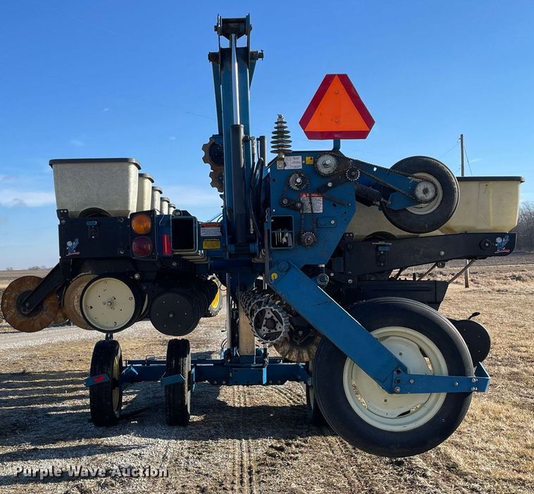 image for item DP0290 Kinze  2600 split row no-till planter
