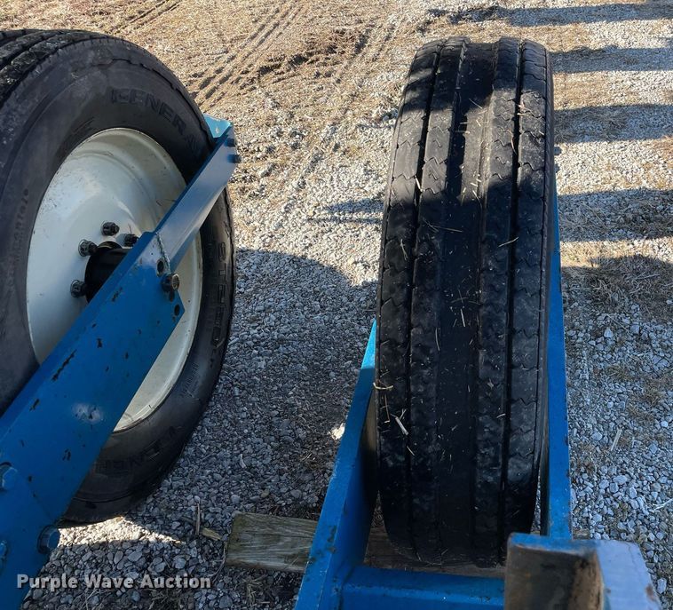 image for item DP0290 Kinze  2600 split row no-till planter