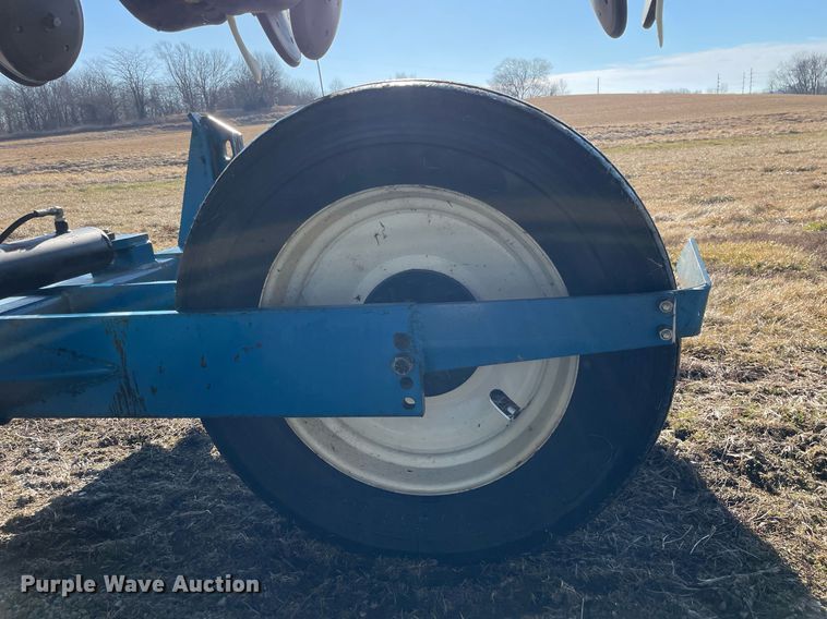 image for item DP0290 Kinze  2600 split row no-till planter