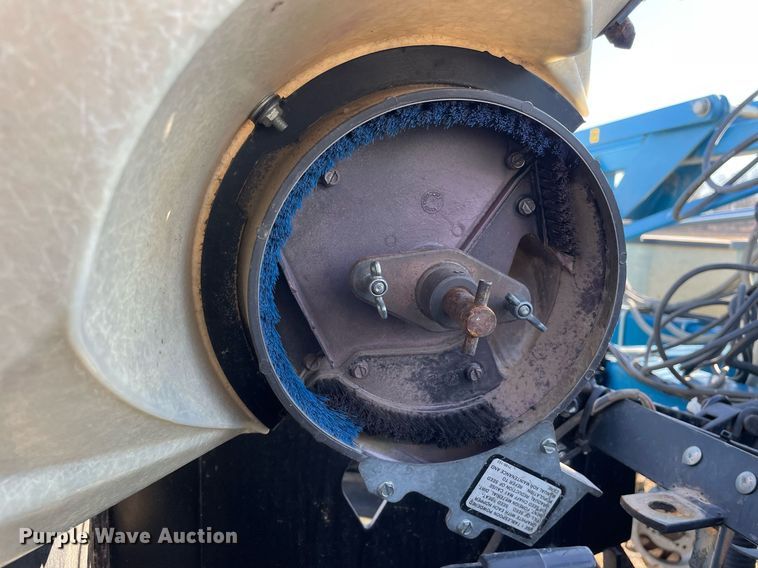 image for item DP0290 Kinze  2600 split row no-till planter