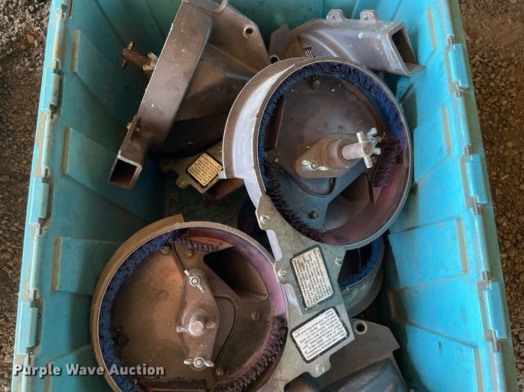 image for item DP0290 Kinze  2600 split row no-till planter