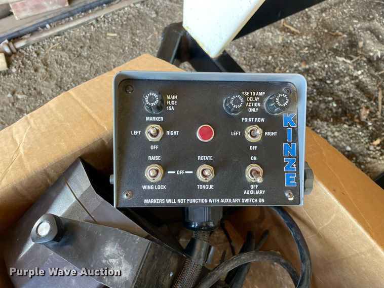 image for item DP0290 Kinze  2600 split row no-till planter