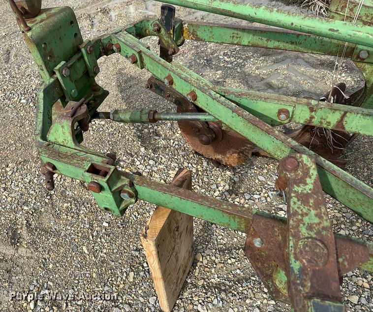 image for item DQ6716 John Deere F145 plow