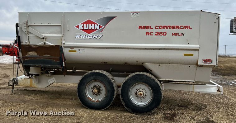 image for item DS0798 Kuhn Knight RC260 feed mixer
