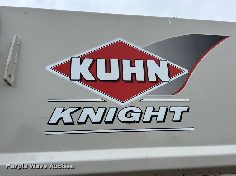 image for item DS0798 Kuhn Knight RC260 feed mixer