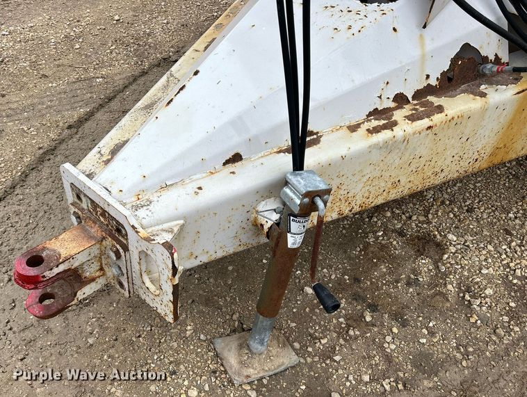 image for item DS0798 Kuhn Knight RC260 feed mixer