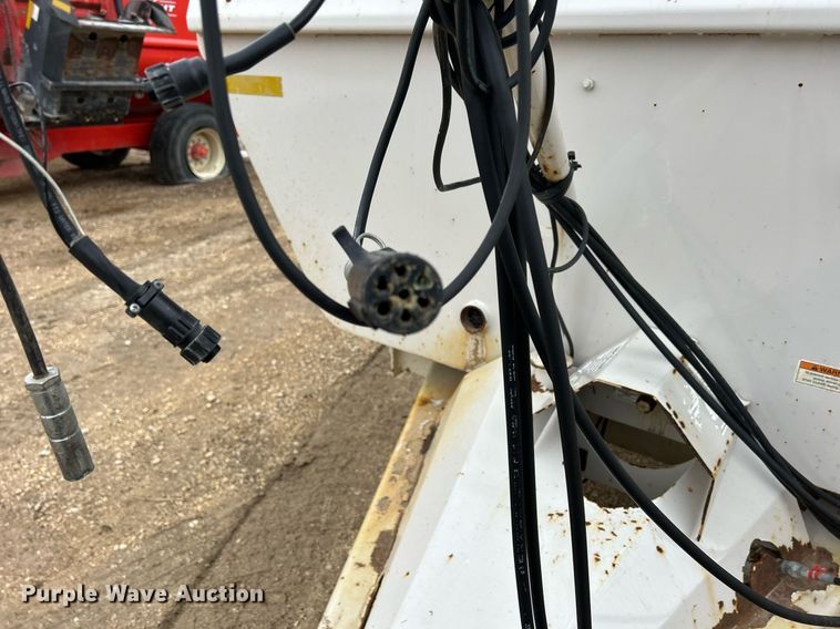 image for item DS0798 Kuhn Knight RC260 feed mixer