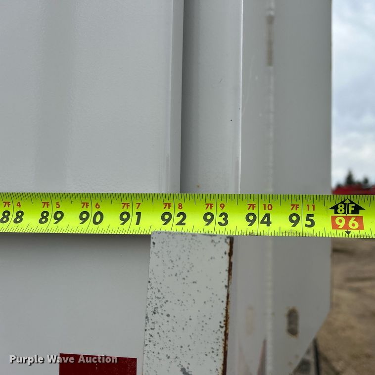 image for item DS0798 Kuhn Knight RC260 feed mixer