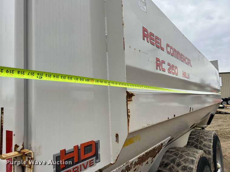 image for item DS0798 Kuhn Knight RC260 feed mixer