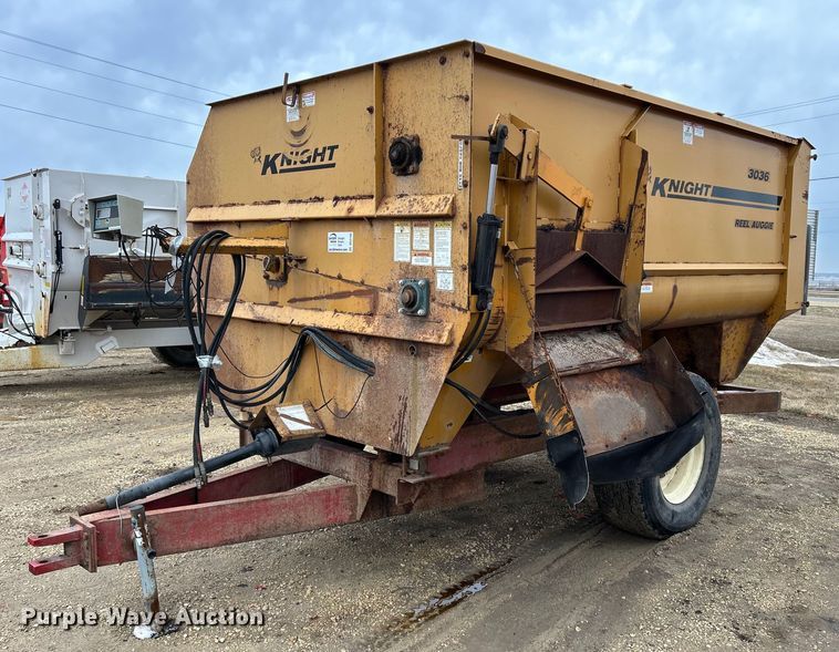image for item DS0799 Kuhn Knight  3036 feed mixer