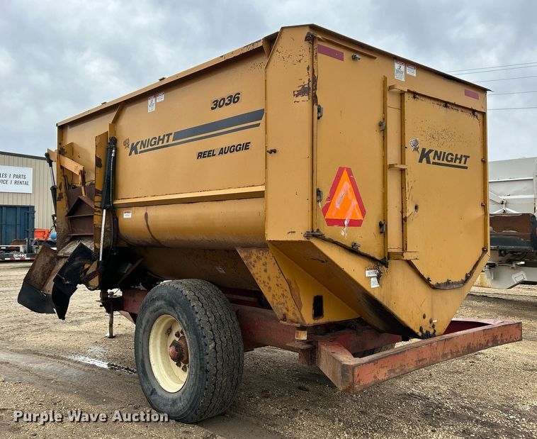 image for item DS0799 Kuhn Knight  3036 feed mixer