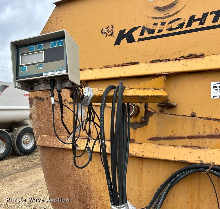 image for item DS0799 Kuhn Knight  3036 feed mixer