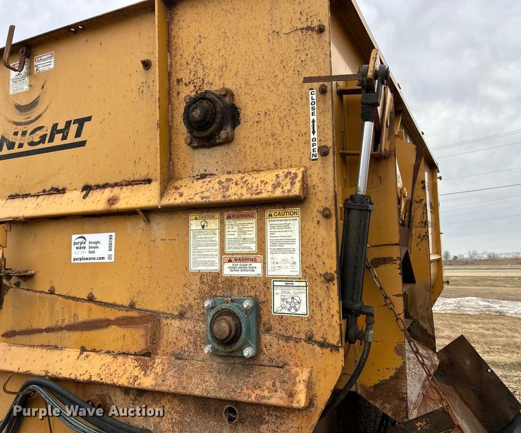 image for item DS0799 Kuhn Knight  3036 feed mixer