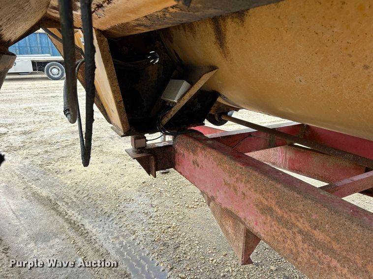 image for item DS0799 Kuhn Knight  3036 feed mixer