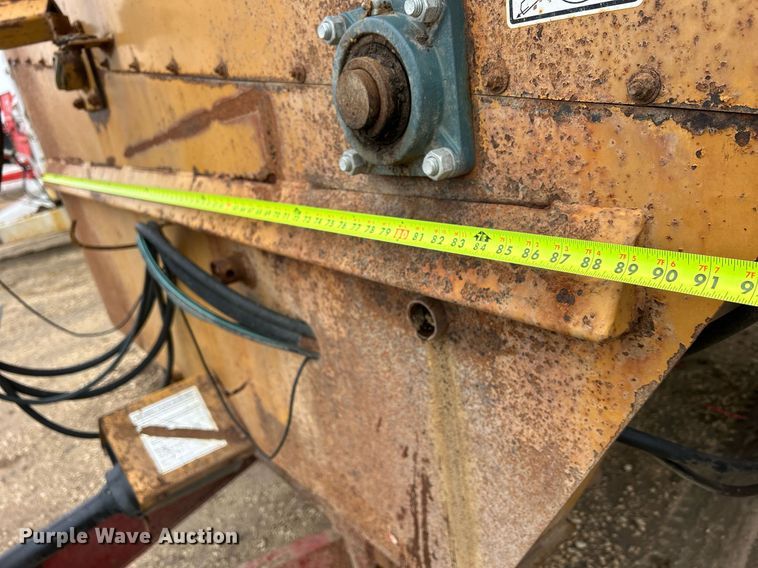 image for item DS0799 Kuhn Knight  3036 feed mixer