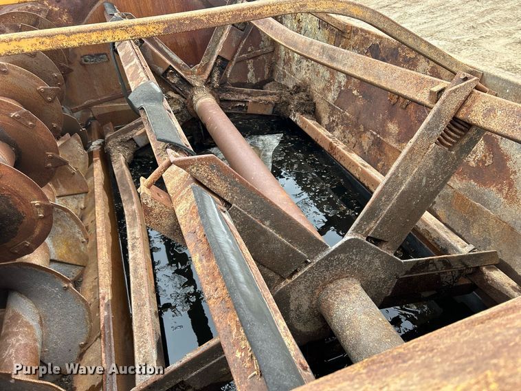 image for item DS0799 Kuhn Knight  3036 feed mixer