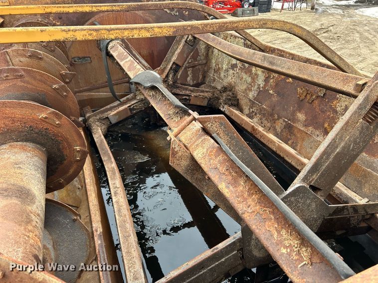 image for item DS0799 Kuhn Knight  3036 feed mixer