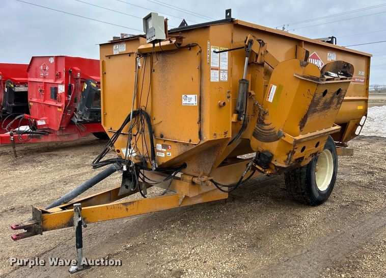image for item DS0800 Kuhn Knight  3130 feed mixer