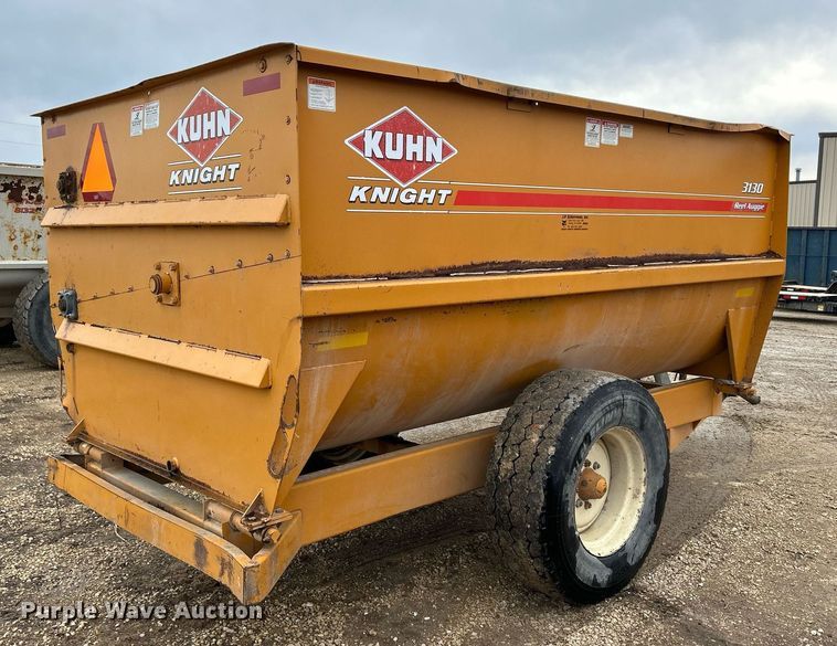 image for item DS0800 Kuhn Knight  3130 feed mixer