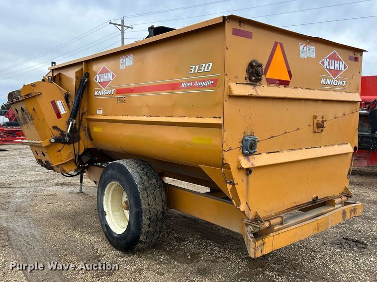 image for item DS0800 Kuhn Knight  3130 feed mixer