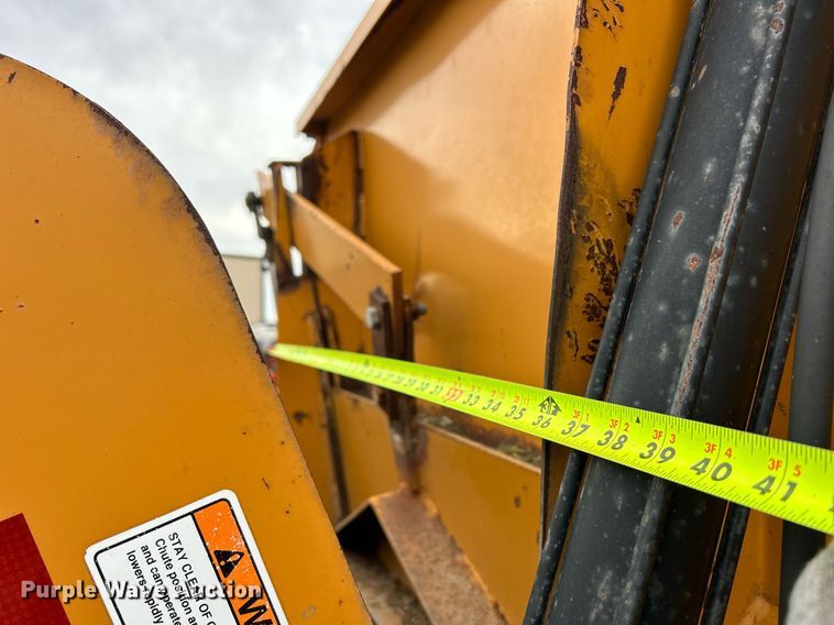 image for item DS0800 Kuhn Knight  3130 feed mixer