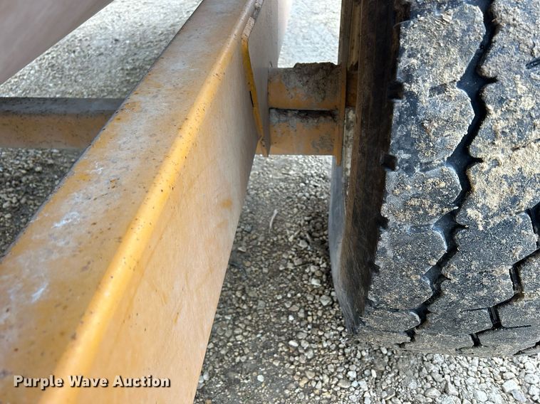 image for item DS0800 Kuhn Knight  3130 feed mixer