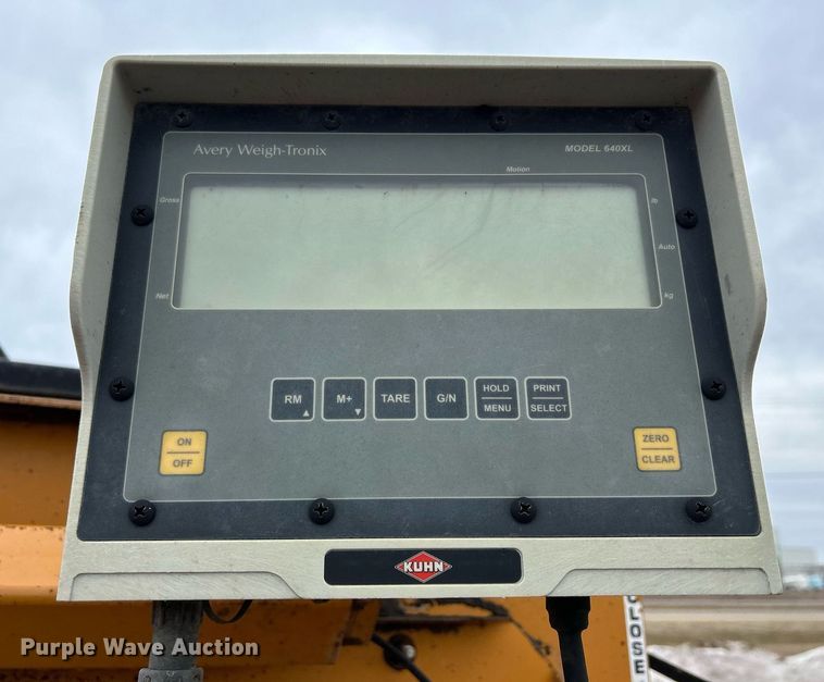 image for item DS0800 Kuhn Knight  3130 feed mixer