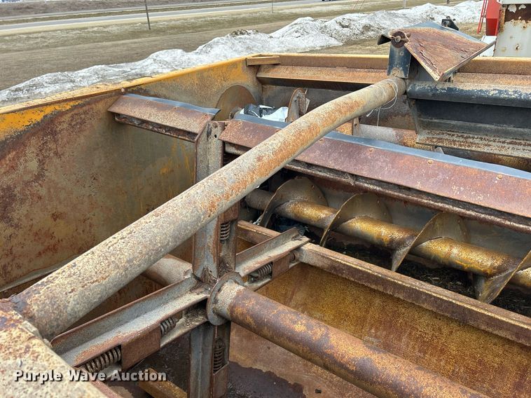 image for item DS0800 Kuhn Knight  3130 feed mixer