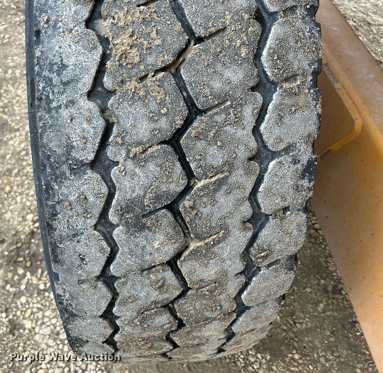 image for item DS0800 Kuhn Knight  3130 feed mixer