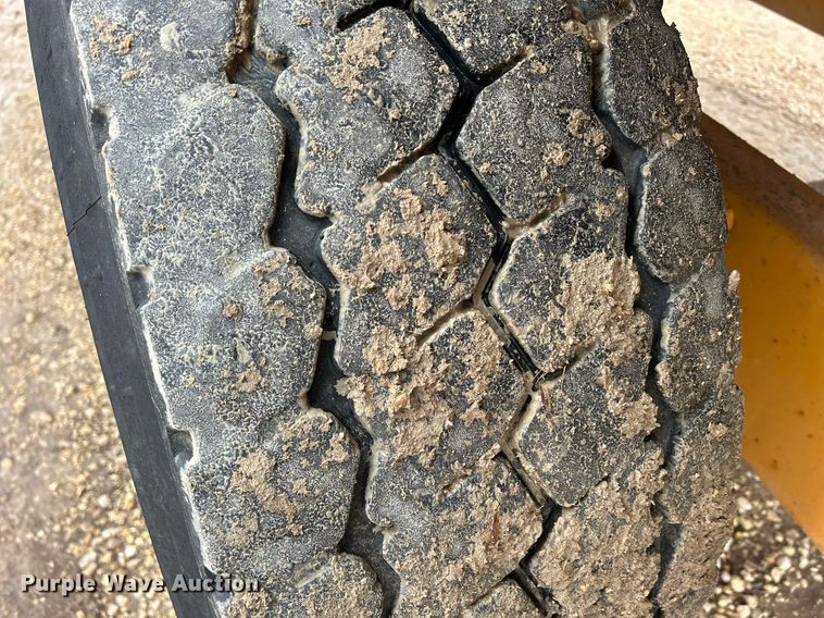 image for item DS0800 Kuhn Knight  3130 feed mixer