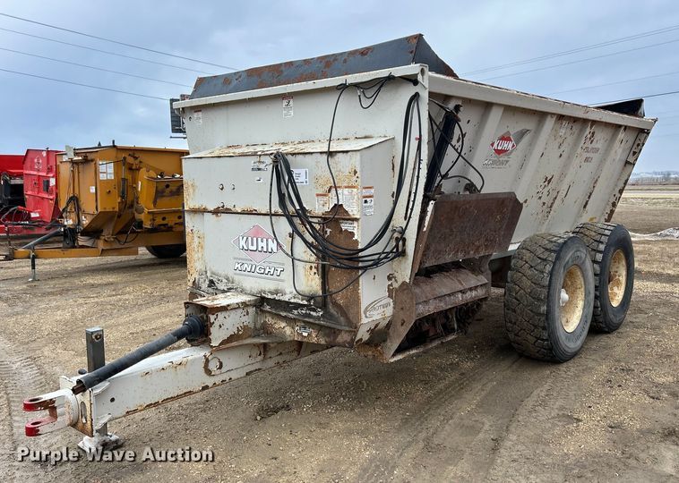 image for item DS0801 Kuhn Knight  8132 manure spreader