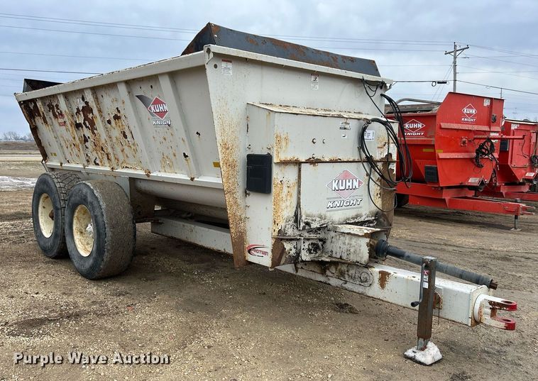 image for item DS0801 Kuhn Knight  8132 manure spreader