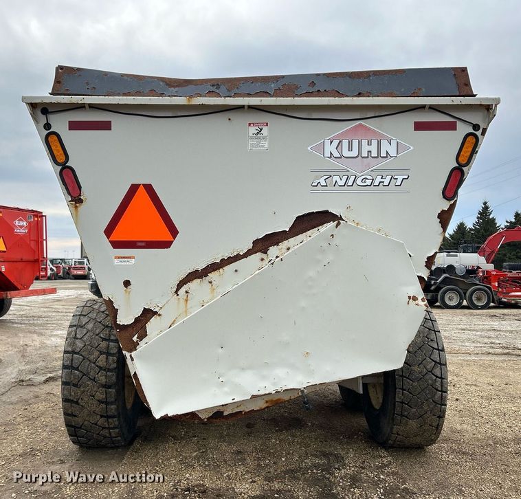image for item DS0801 Kuhn Knight  8132 manure spreader