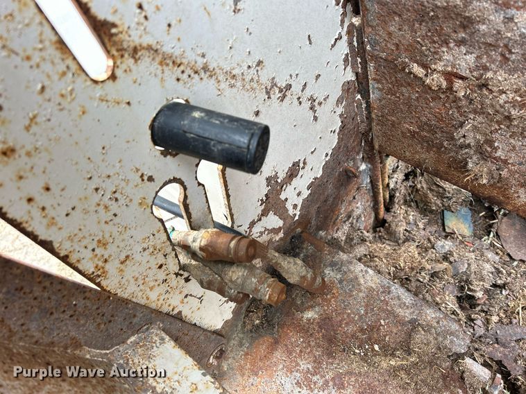 image for item DS0801 Kuhn Knight  8132 manure spreader