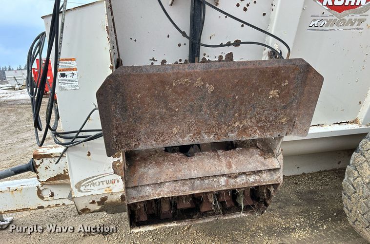 image for item DS0801 Kuhn Knight  8132 manure spreader