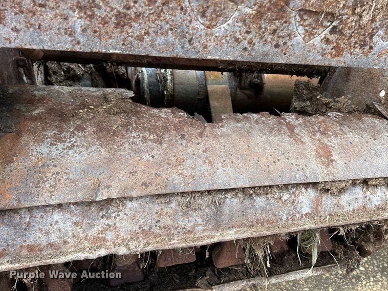 image for item DS0801 Kuhn Knight  8132 manure spreader