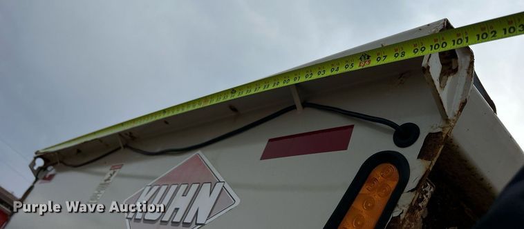 image for item DS0801 Kuhn Knight  8132 manure spreader